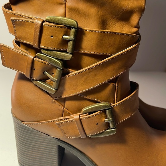 MIA Gareth Strappy Moto Slip-On Block Heel Boots Size 9 Faux Leather NIB - Picture 9 of 14